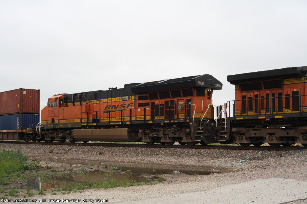 BNSF 3850